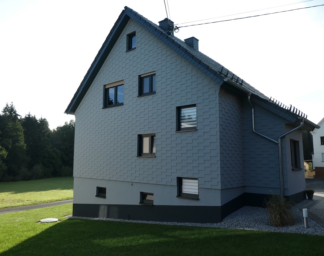 Bad - schlicht eingerichtet 